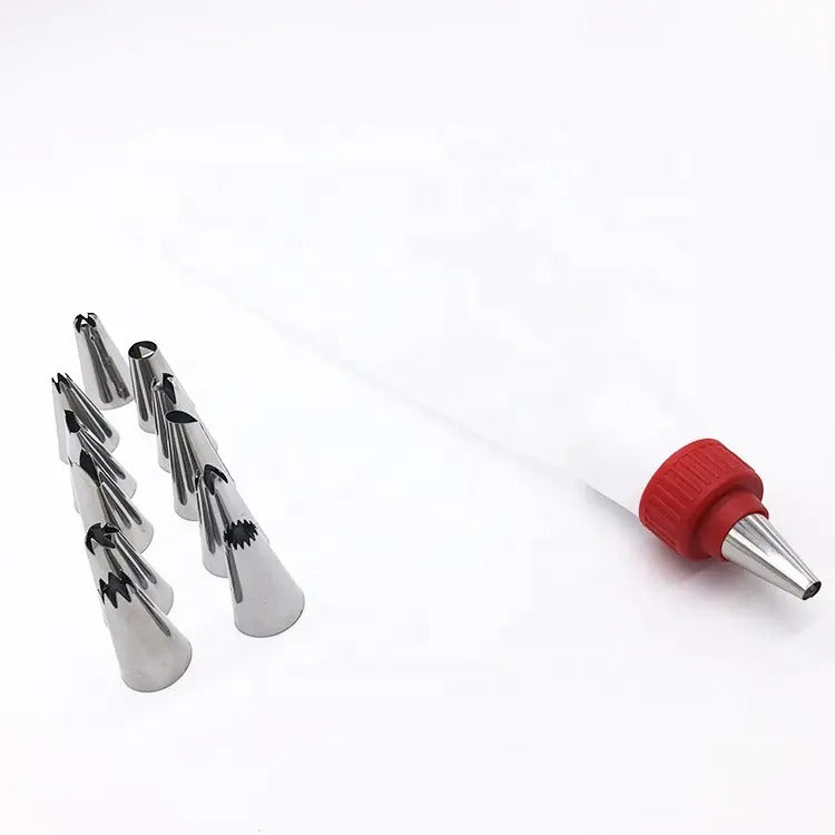 15Pcs Cake Decorating Nozzle Set With Reusable Piping Bag