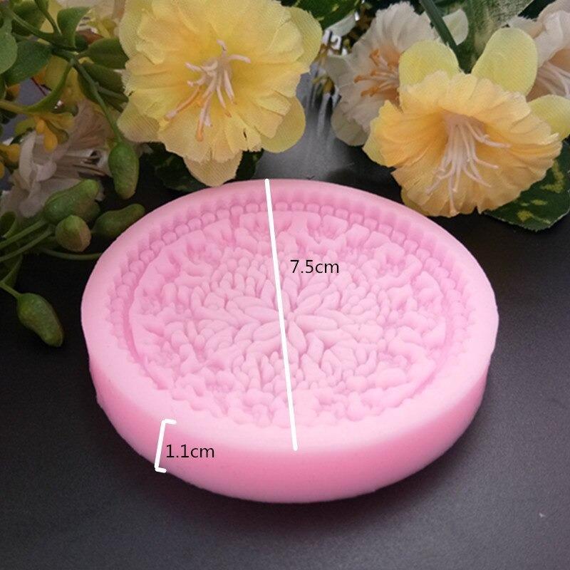 Retro Relief Flower Silicone Fondant & Chocolate Mold