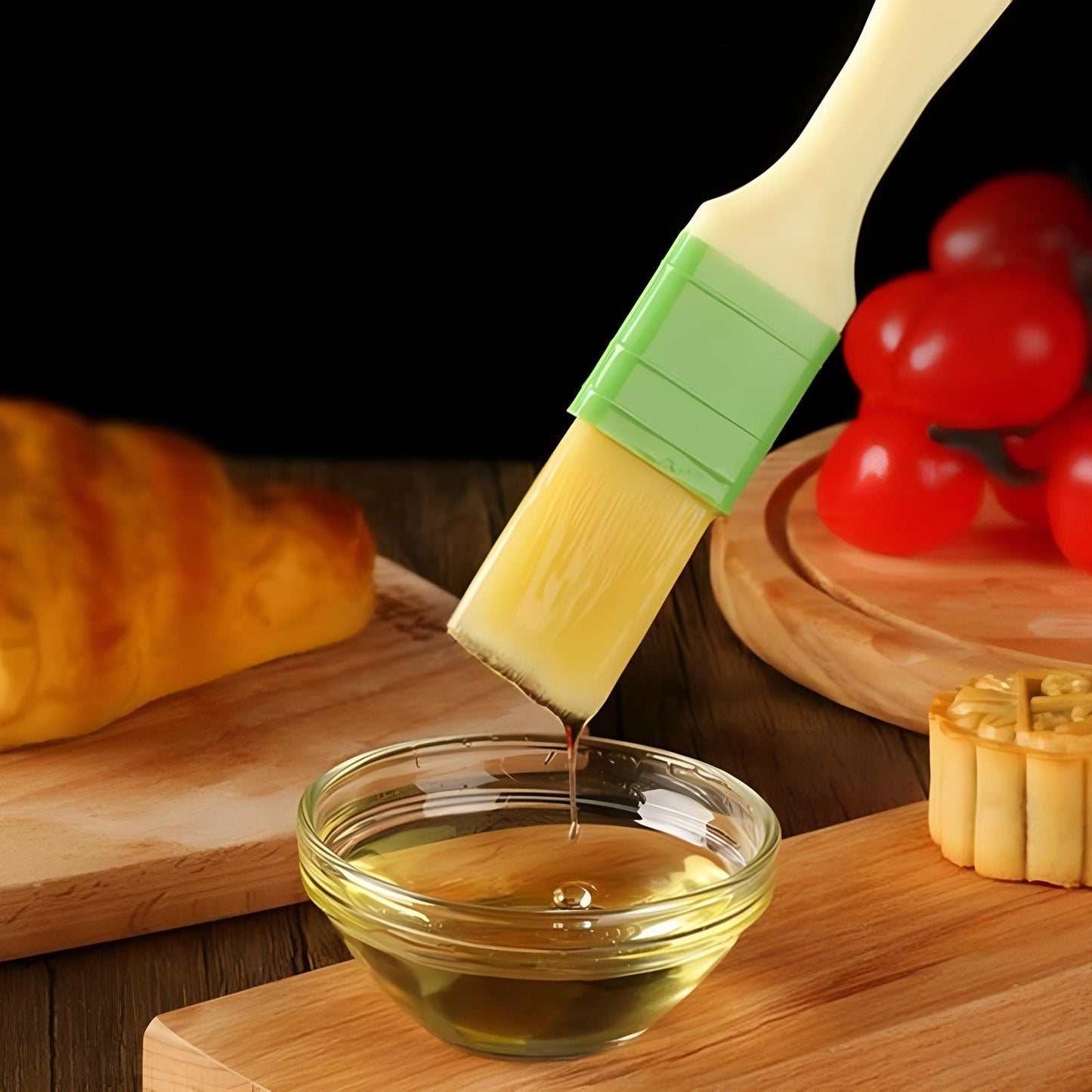 Multipurpose Kitchen BBQ Pastry Brush with Plastic Handle Small