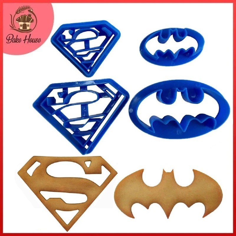4-Piece Batman and Superman Superhero Cookie Cutter Set - Plastic