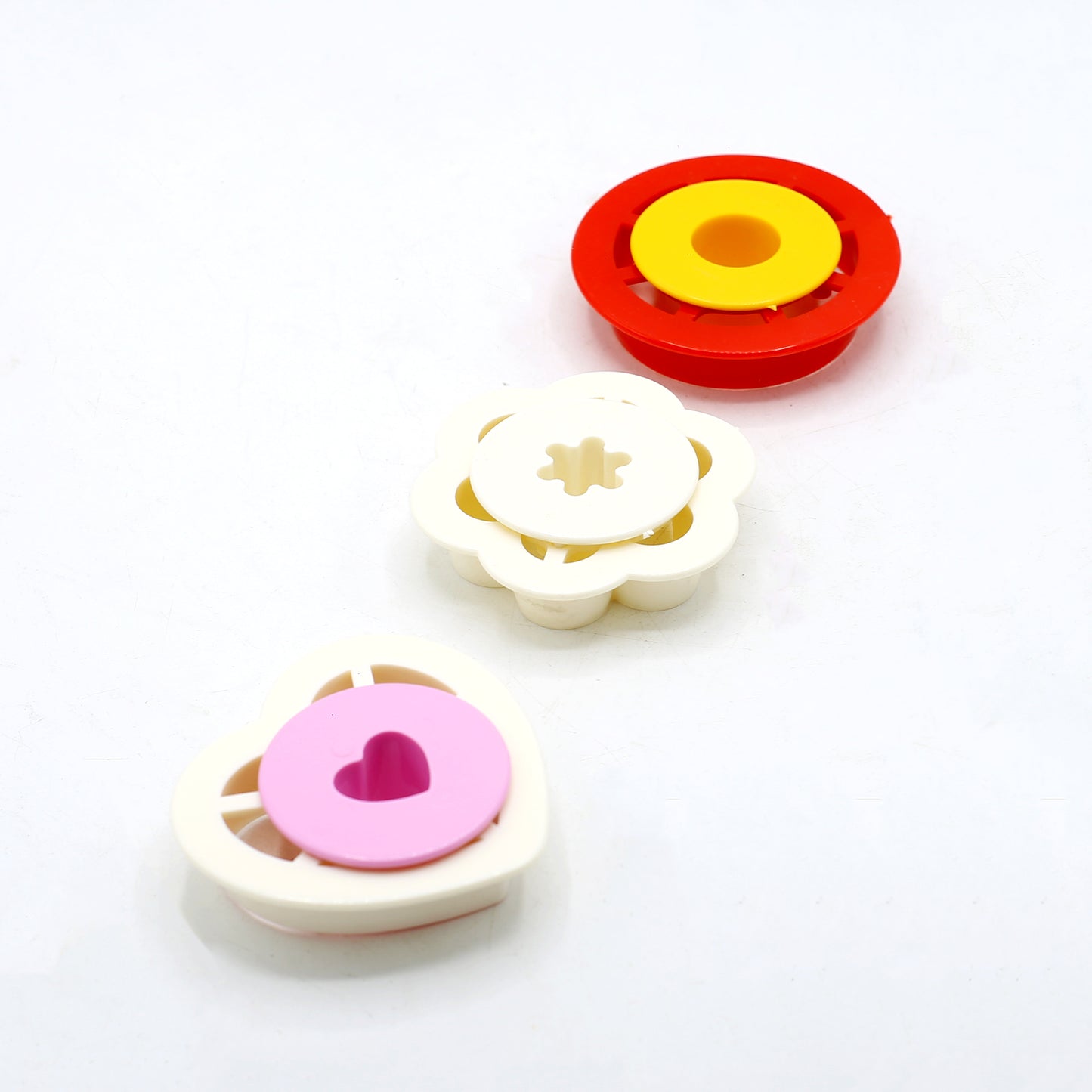 Heart, Round And Flower Shape Cookie And Biscuit Cutter Plastic 3Pcs Set