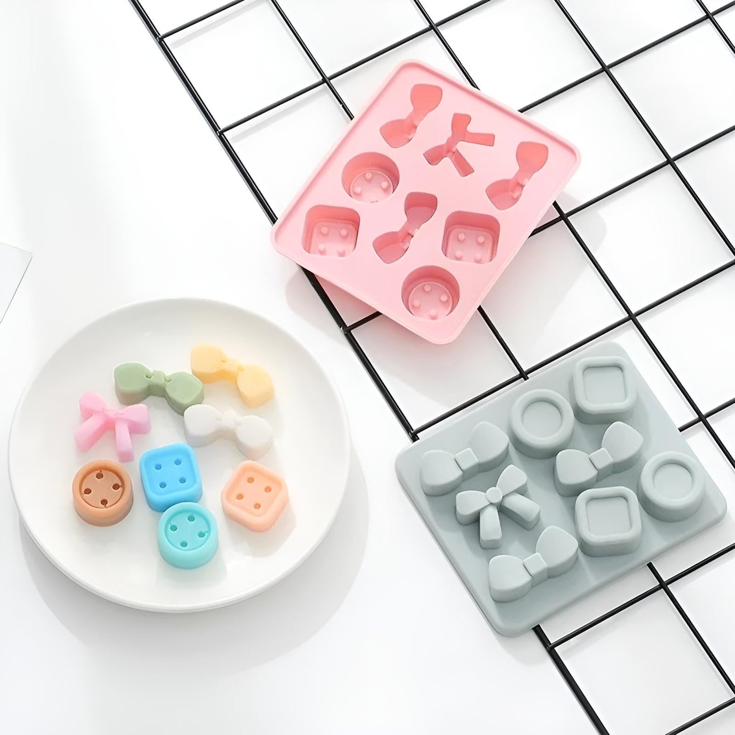 Bows & Buttons Silicone Fondant And Chocolate Mold 8 Cavity