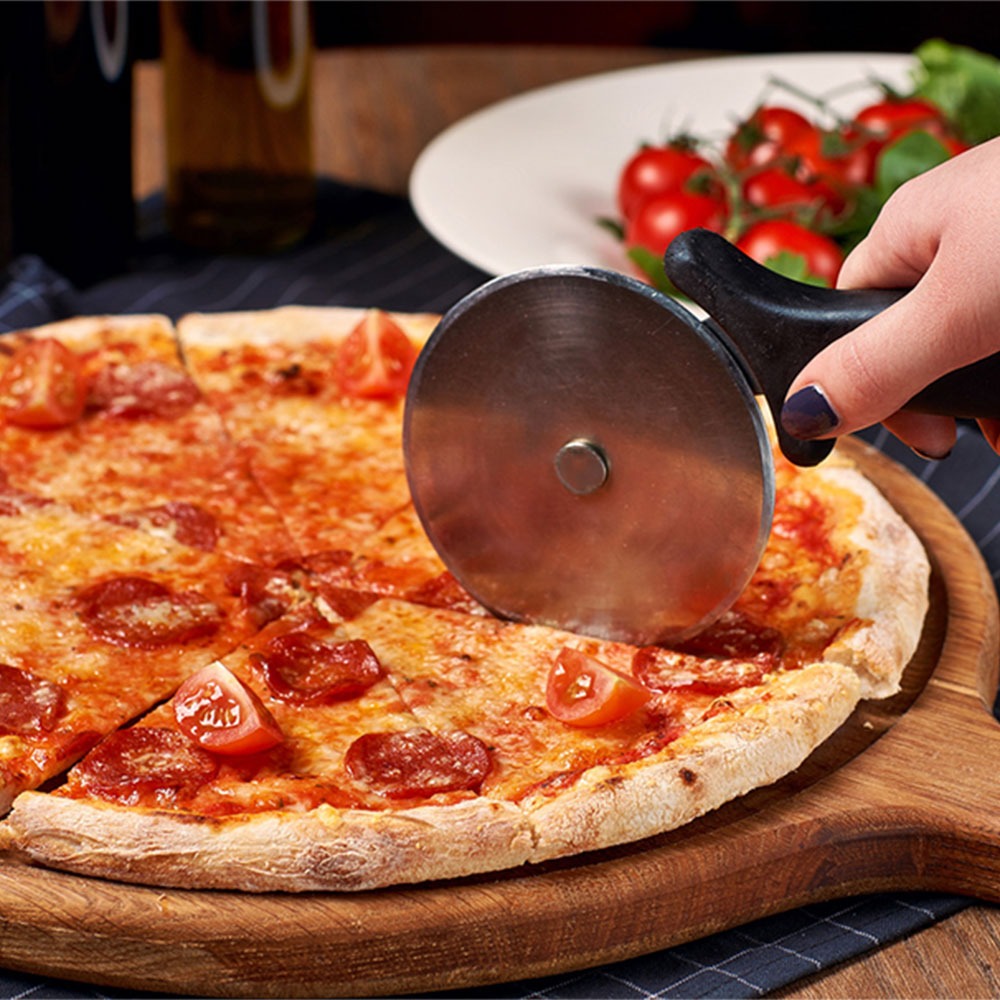 10.5cm Stainless Steel Pizza Cutter With Black Handle